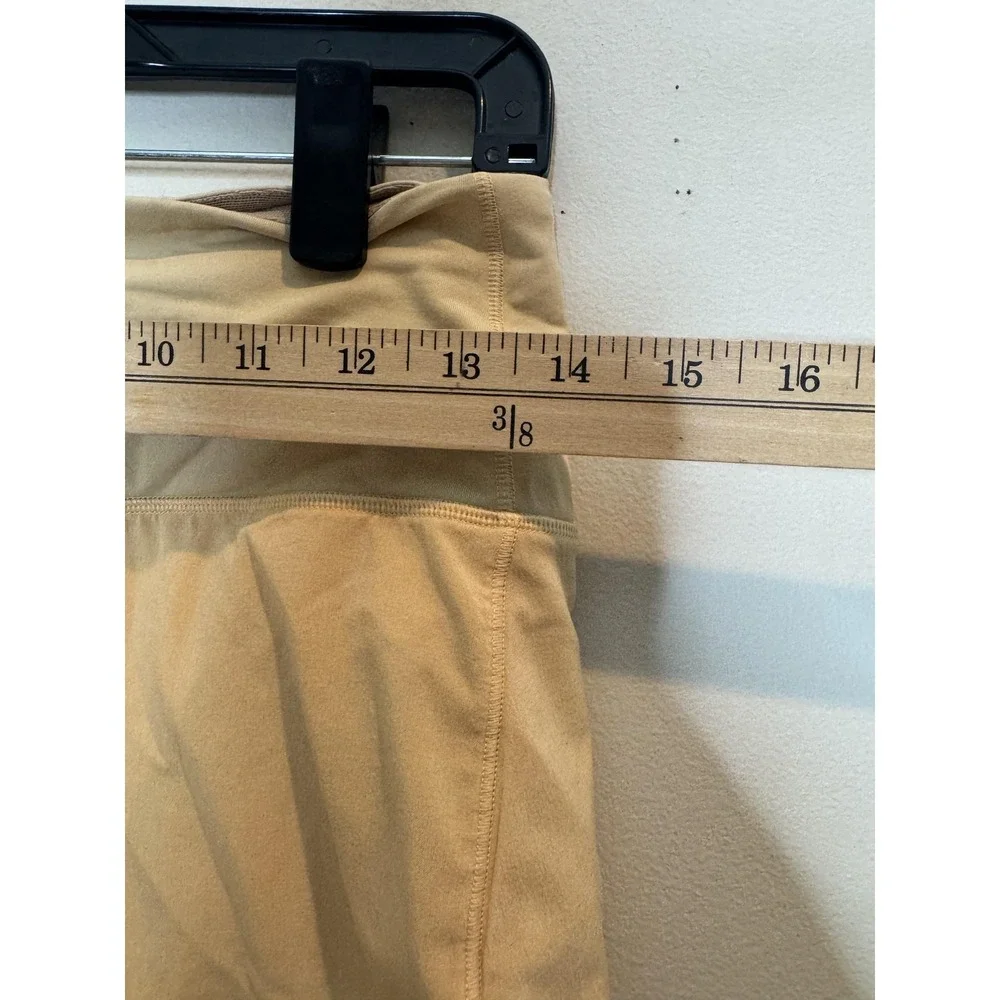 Lululemon Shorts Womens 4 Beige High Rise Lined 2.5